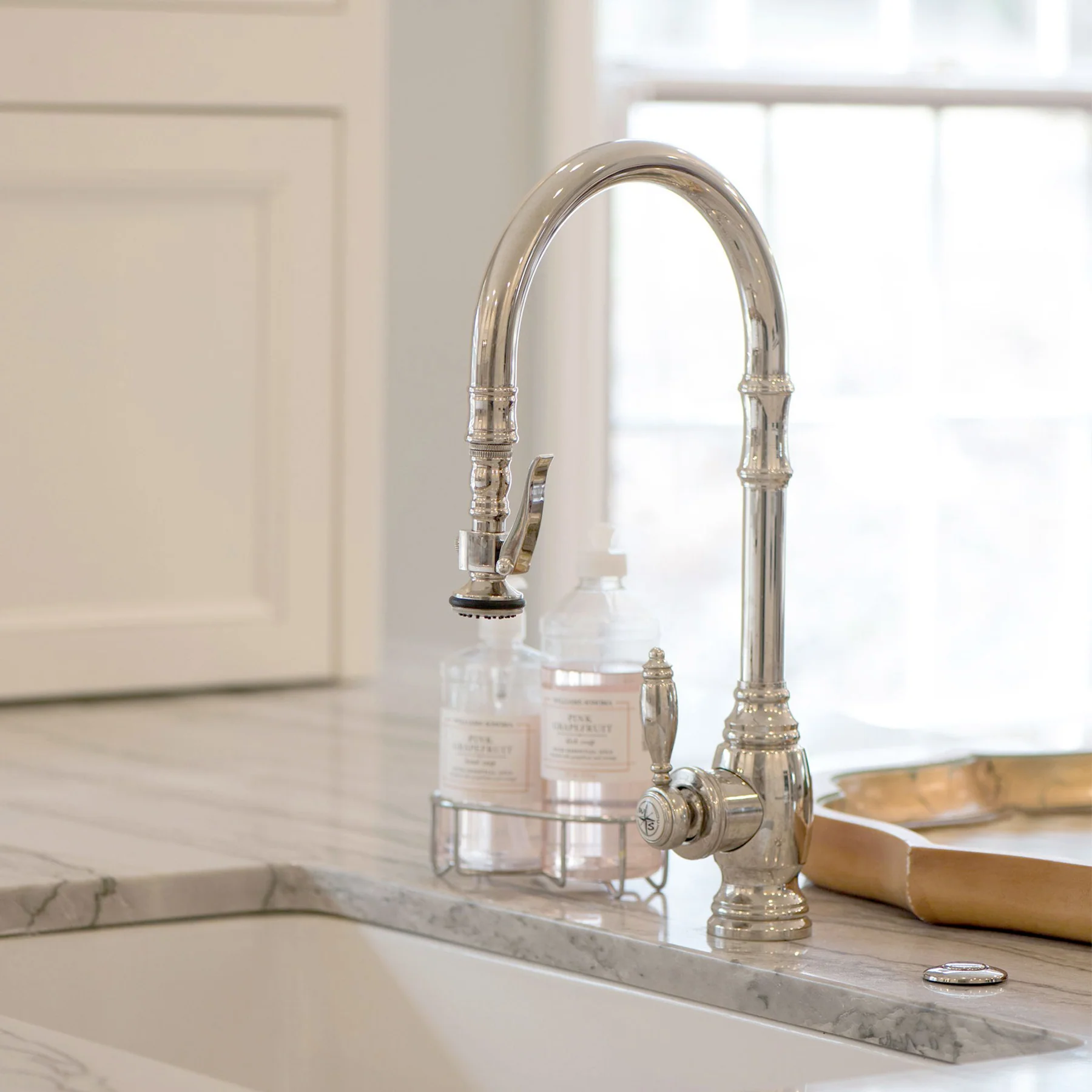 Classic luxury faucets evoke a timeless appeal, seamlessly integrating into both traditional and contemporary settings.