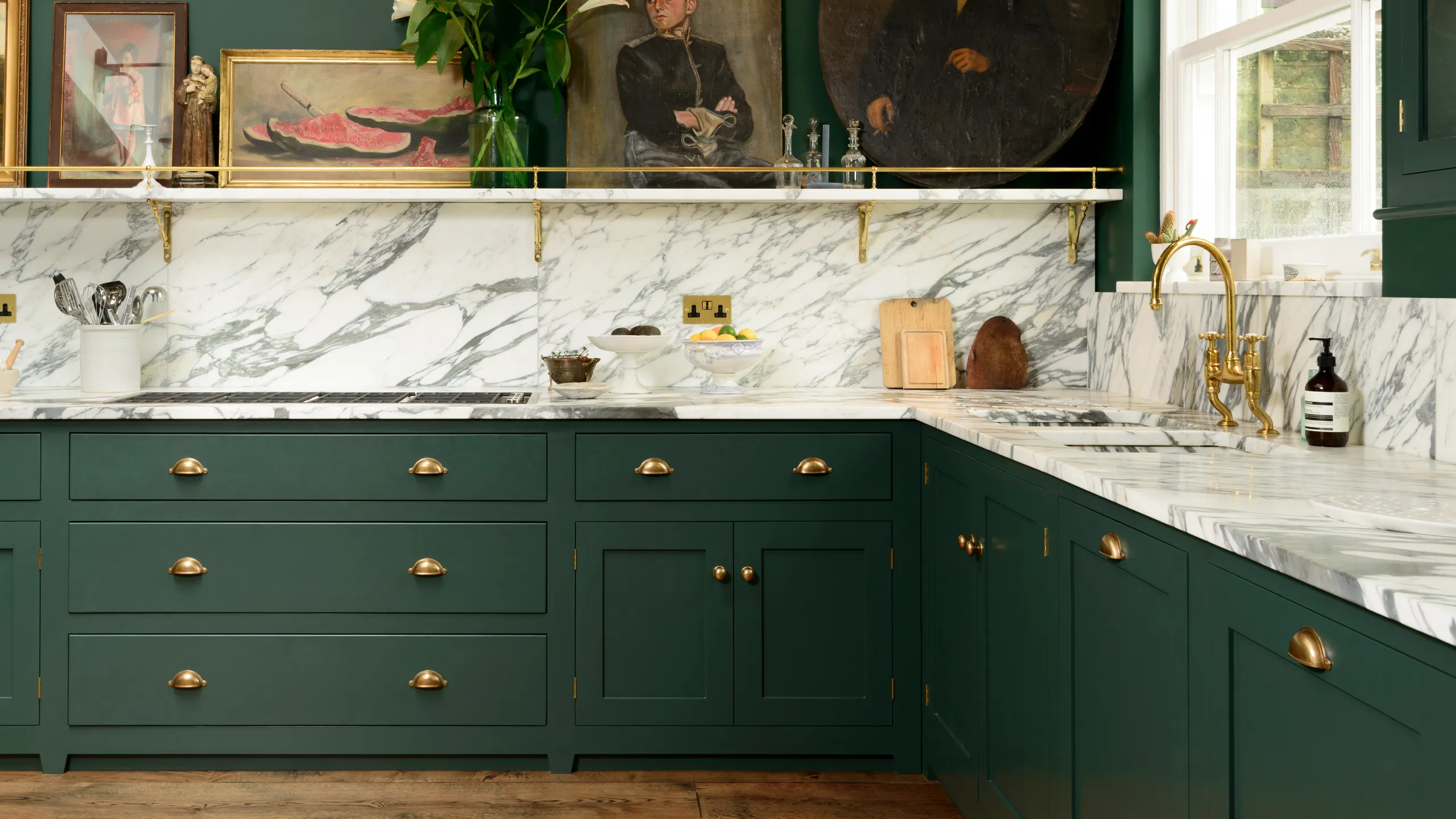 Precision and Grace: Bespoke Hardware Details in an Elegant Home