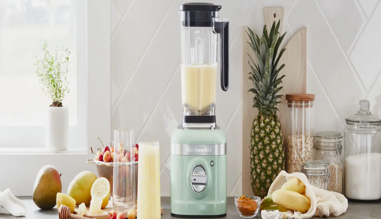 The Power of a High-Performance Blender in a Gourmet Kitchen